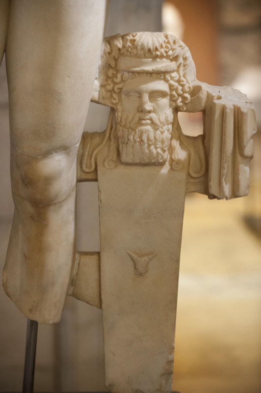 Side museum march 2012 4127.jpg