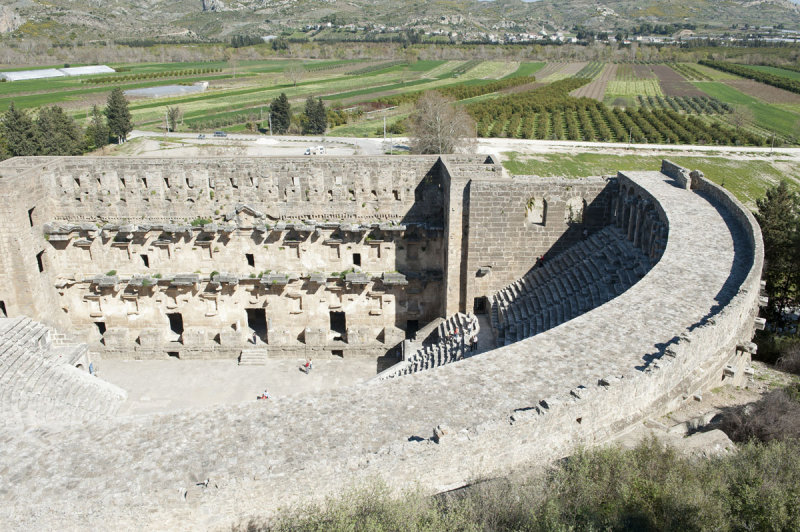 Aspendos march 2012 4743.jpg