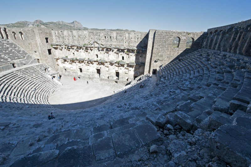 Aspendos march 2012 4768.jpg