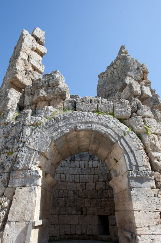 Perge march 2012 3901.jpg