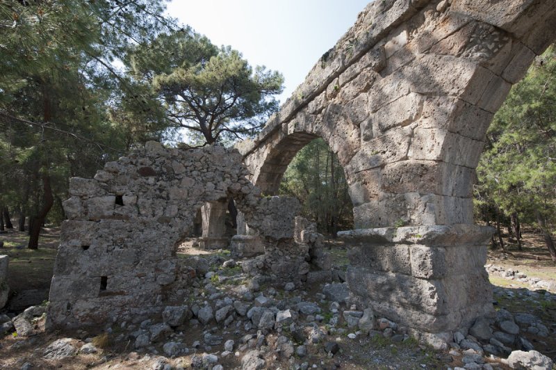 Phaselis march 2012 5272.jpg