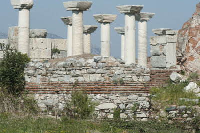 Selcuk Basilica of St John the Apostle March 2011 3186.jpg