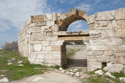 Hierapolis March 2011 4852.jpg
