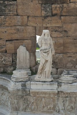 Hierapolis March 2011 4929.jpg