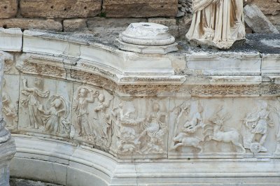 Hierapolis March 2011 4935.jpg