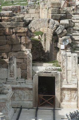 Hierapolis March 2011 4939.jpg