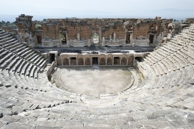 Hierapolis March 2011 4948.jpg