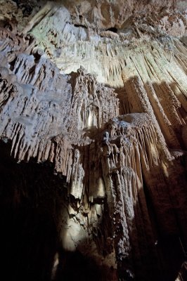 Heaven and hell and cave December 2011 1518.jpg