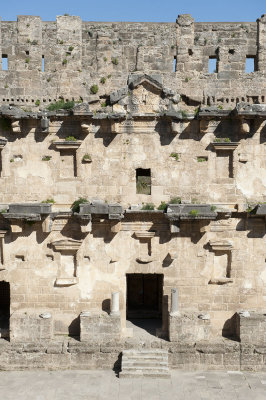 Aspendos march 2012 4790.jpg