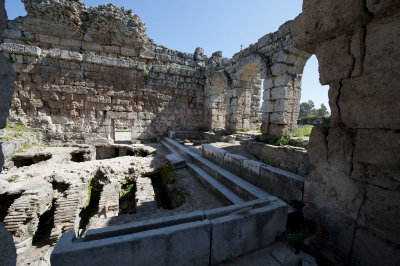 Perge march 2012 3882.jpg