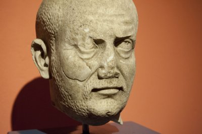 Antalya museum Man's bust 3118.jpg
