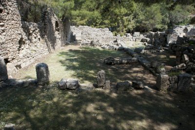 Phaselis march 2012 5352.jpg