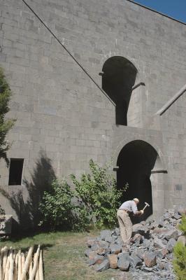 Diyarbakir wall 2526