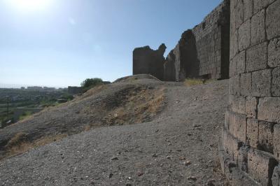 Diyarbakir wall 2632