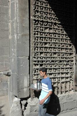 Diyarbakir wall Urfakapi 2550