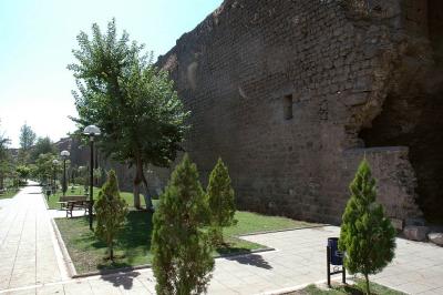 Diyarbakir wall 2538