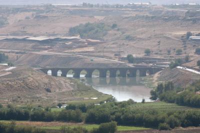 Diyarbakir surrounding country 3063.jpg