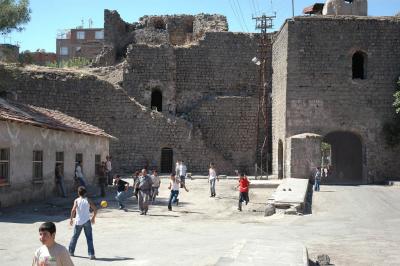 Diyarbakir near Suleyman Mosque 2698