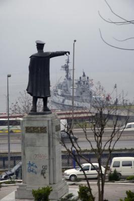 Izmit Atatürk Monument 1454.jpg
