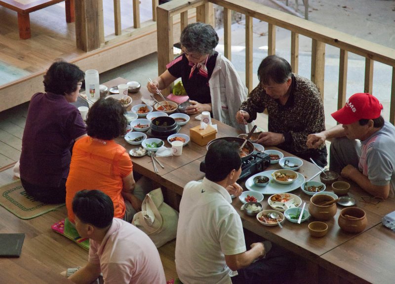 Lunch at geyrionsan