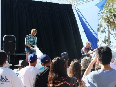 The Chainsaw Chicks and Their Ice Carving Demo