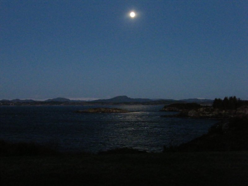 Paalsneset and Rongesundet in the Night