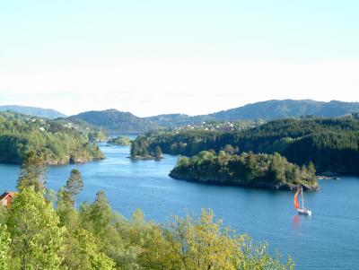 Sailing to Bergen - Alverstraumen