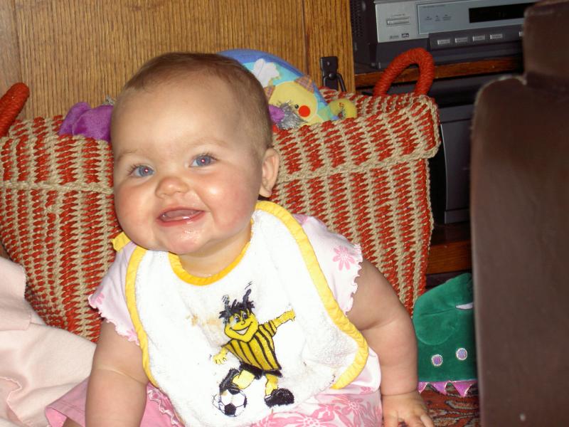 spring sally 2006 alligotfrom germany was this bib.jpg