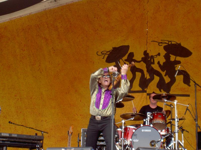 jazzfest2006 ragincajundougkershaw.jpg