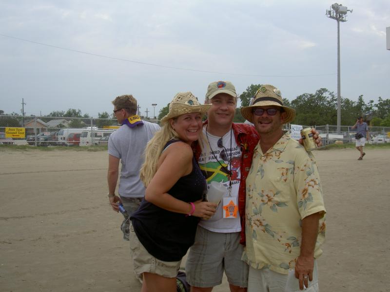 jazzfest2006 newlyweds&bob.jpg