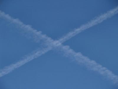 Contrails 1.jpg