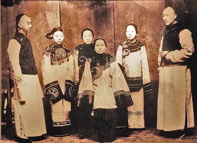 HK Museum Family Portrait