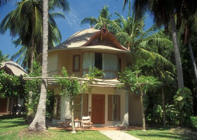 A Guest Cottage / Pavilion