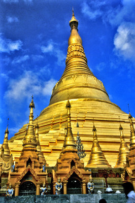 Shwedagon's Golden Pagoda