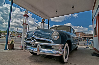 '50 Ford at Pete's Gas Station Museum