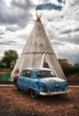 Ford parked at the Wigwam Motel