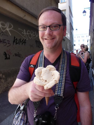 Chris and his gelato flower