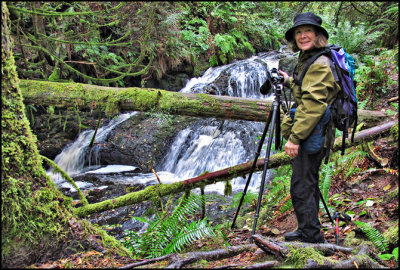 Jon DeArman, Sue Photographs the Falls