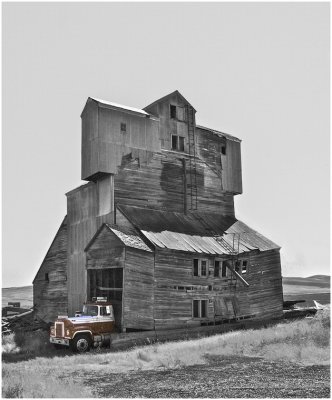 S_WagonerR_Palouse Covered Parking.jpg