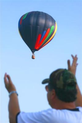 I'll catch it!_8223.jpg