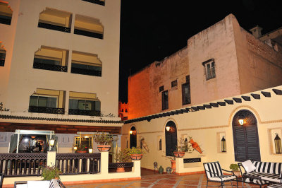 Fs by night