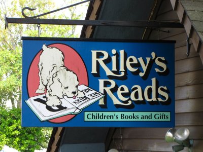 Rileys Reads.jpg