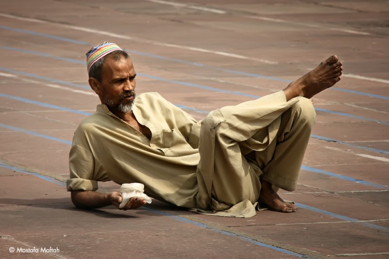 Lay Down - Jama Masjid, Delhi, India