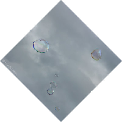 Flying Bubbles - Diamond Shape Series