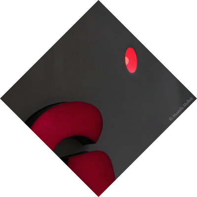 Red Spot - Diamond Shape Series