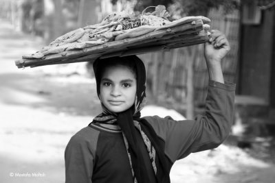 A Farm Girl carrying Radish and Bread - Giza countryside