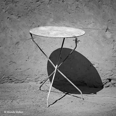 Rusty Table - Dakhla Oasis