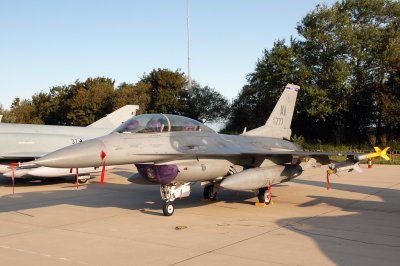 F16 DG Aviano base.jpg