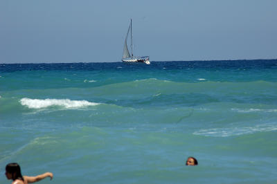sail along the shore