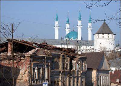 View of Kazan Kremlin and Kul Sharif mosque